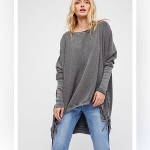 Free People FP One Interlaken
Tunic Waffle Oversized Grey Small